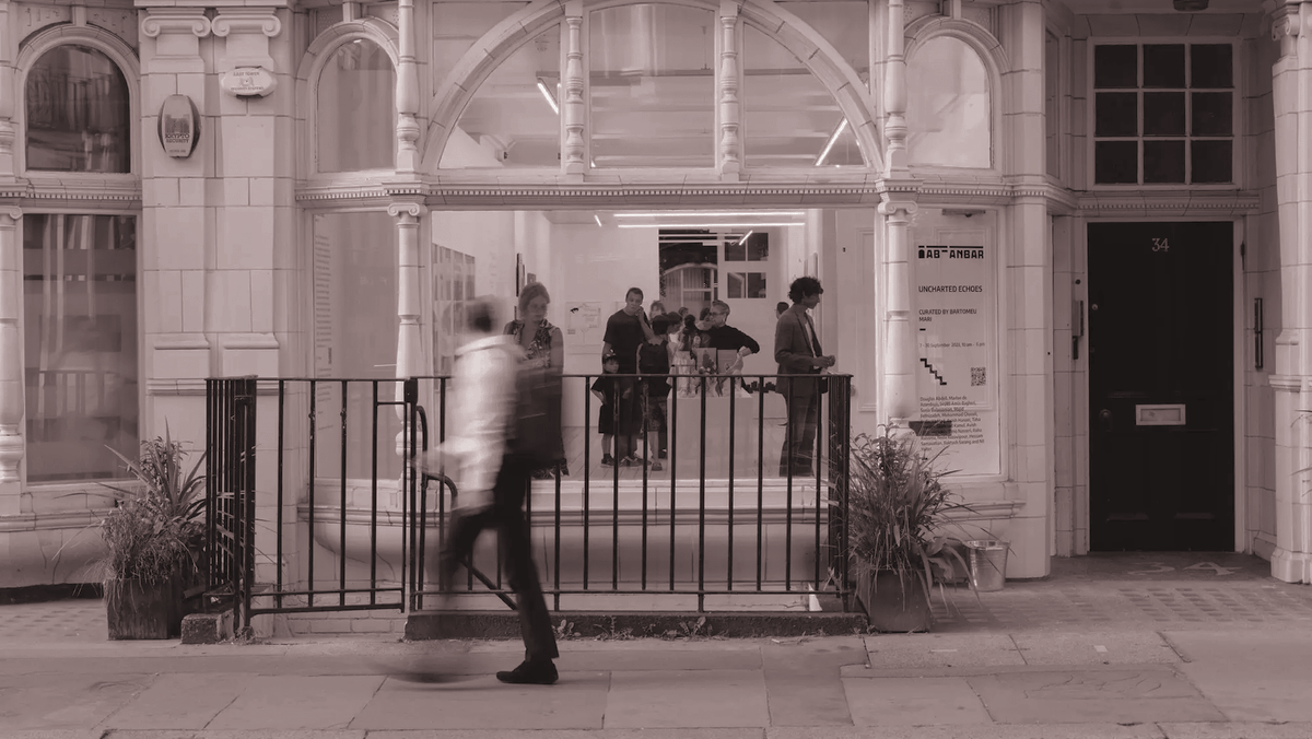 Lifting the Fog on London’s Gallery Scene