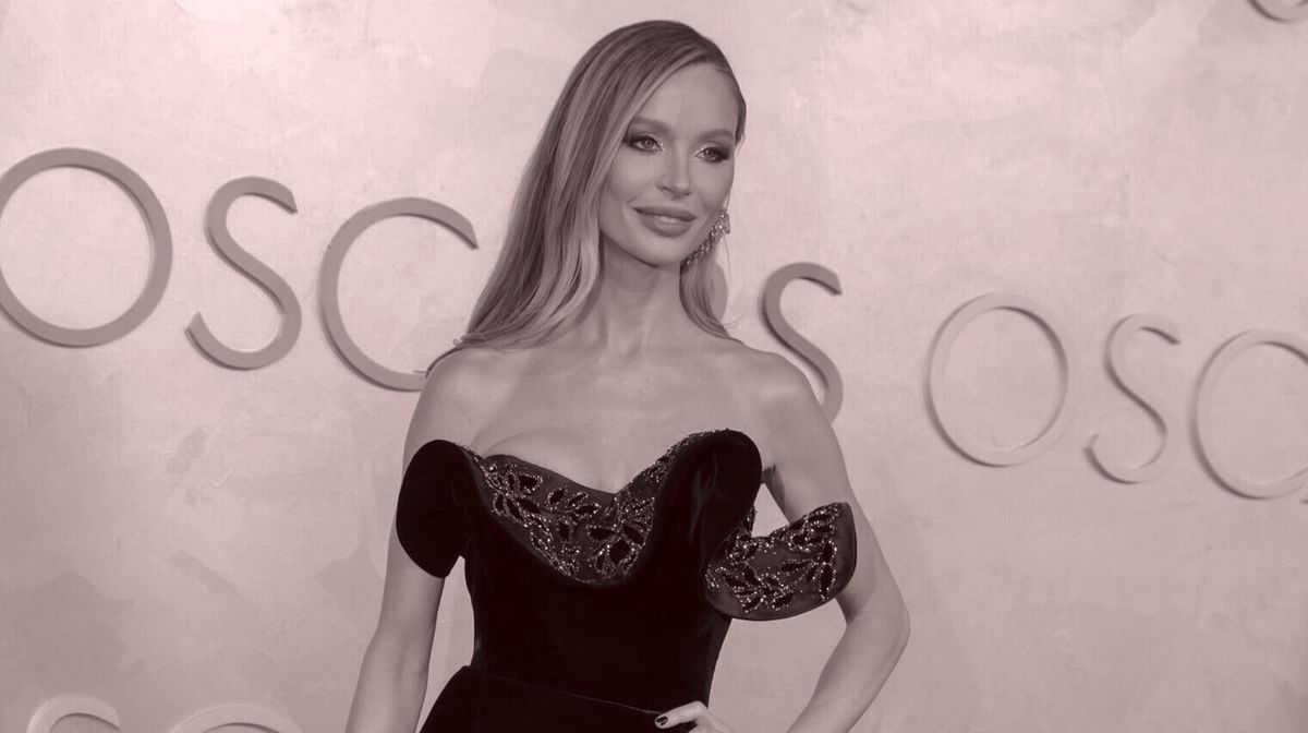 A Red Carpet Mystery