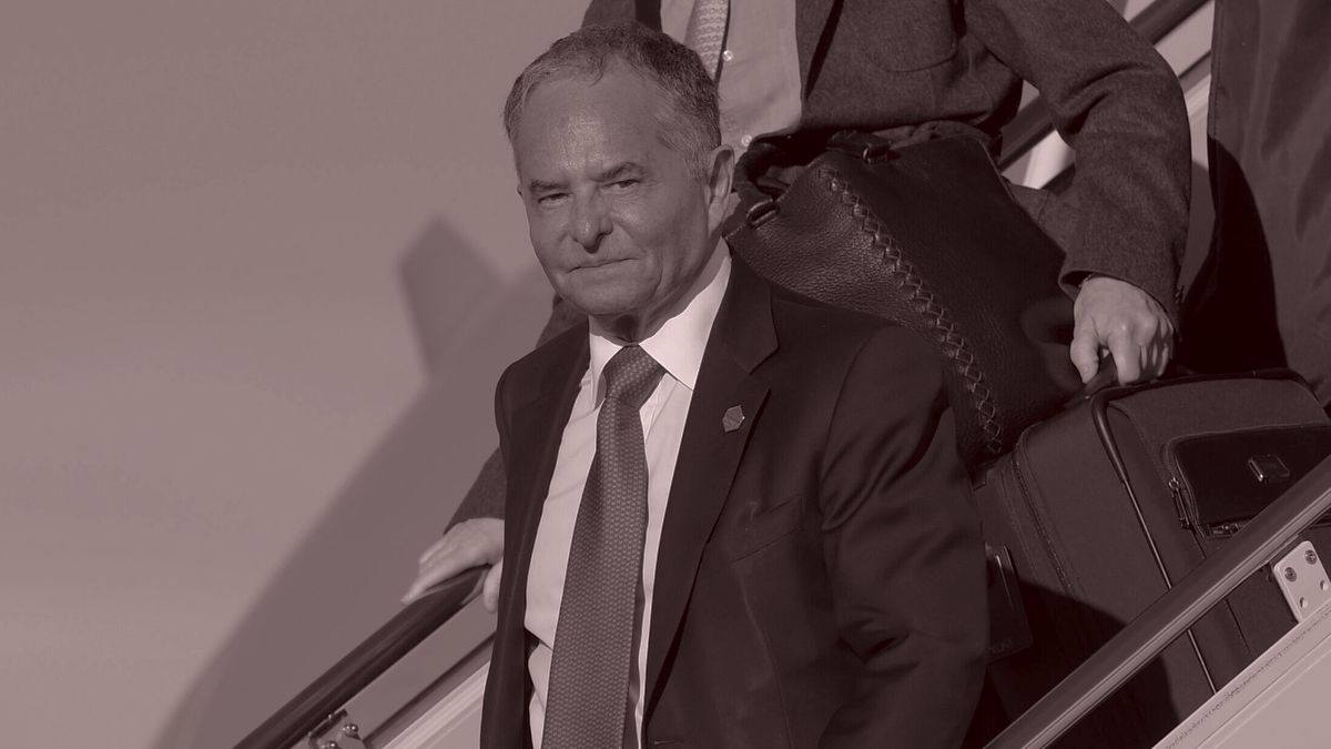 A Palm Beach Legal Feud