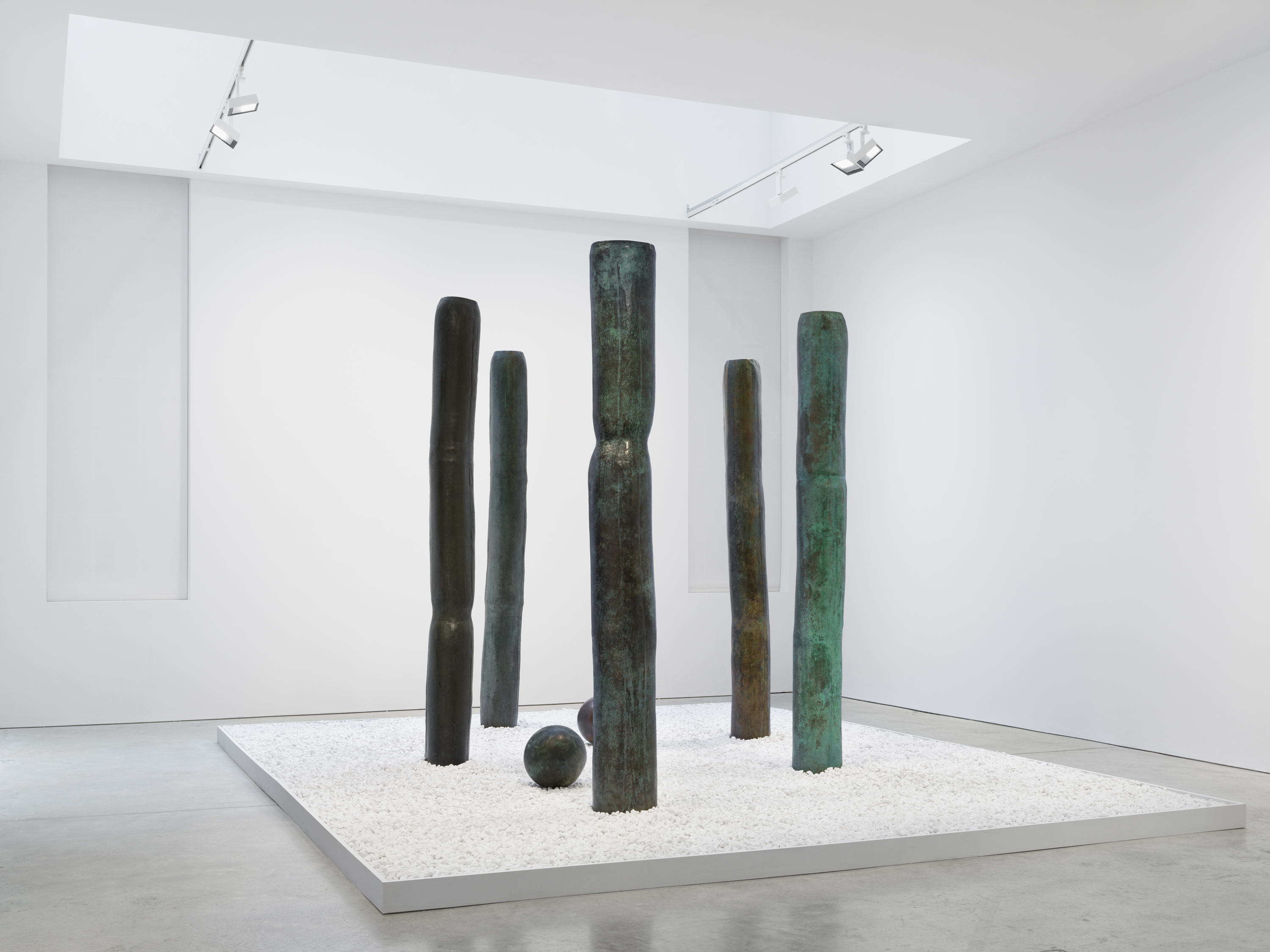 Toshiko Takaezu, installation view of Bronzes, James Cohan, New York. Photo: Dan Bradica/Courtesy of James Cohan
