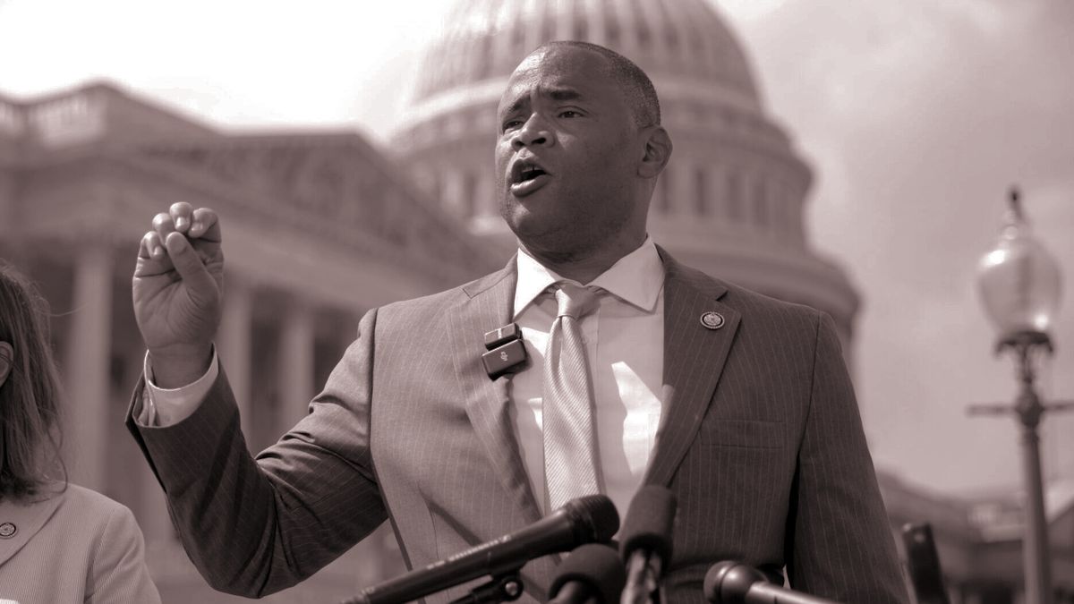 Democrats’ Midterm Fog of War