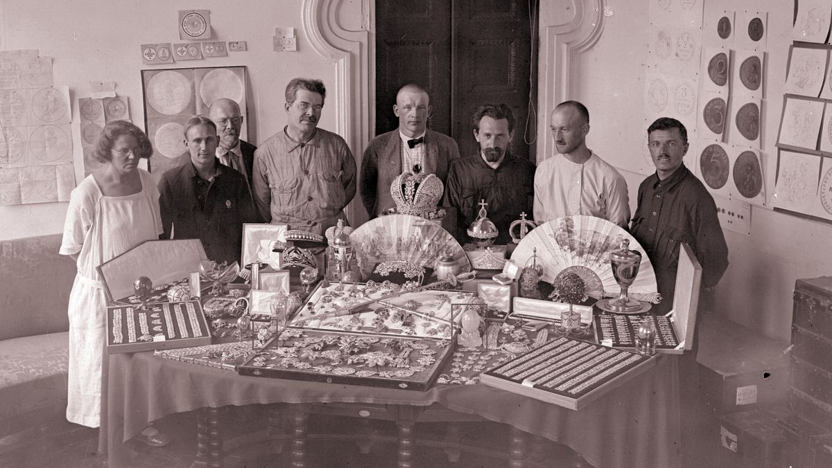 Cracking the Fabergé Egg Market
