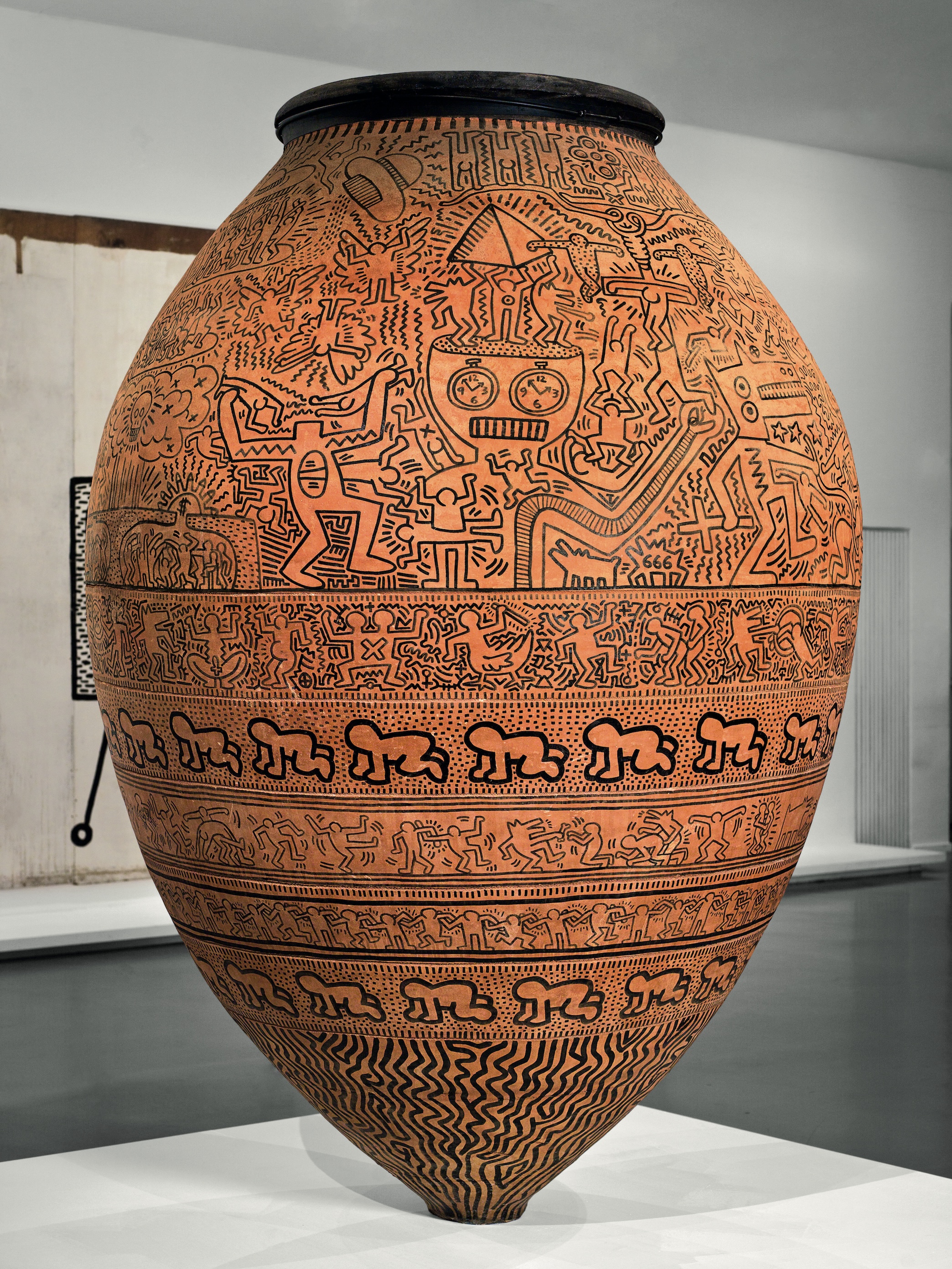 Keith Haring, Untitled (Tinaja) (1982-83). Photo: Courtesy of The Brant Foundation