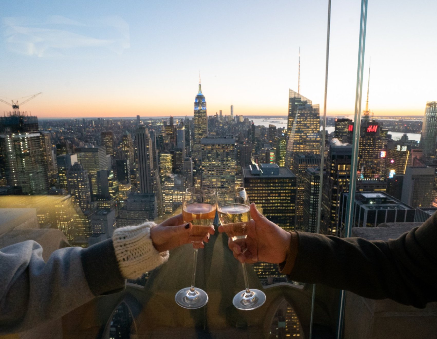 🥂 A Complete Guide To New Year's Eve In NYC - Bucket Listers